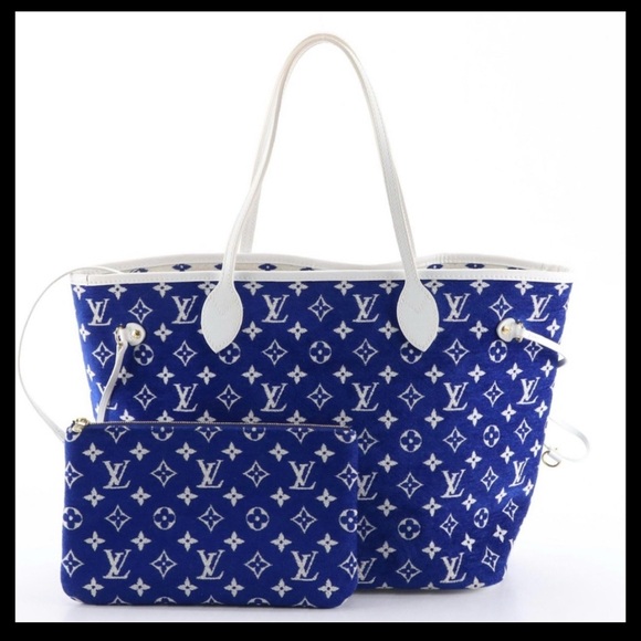 $125 ENTRY for this LTD BLUE VELVET  2022 LV  NEVERFULL Customer Appreciation - Picture 3 of 17
